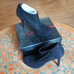 Sofia Vergara Black Floraine Bootie - 8